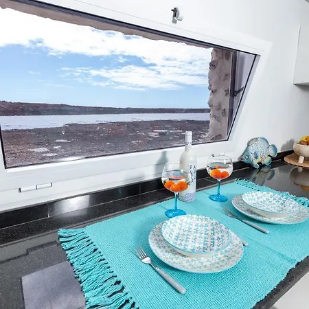 Apartment Vista Paraiso, Sea Breeze Facing The Sea