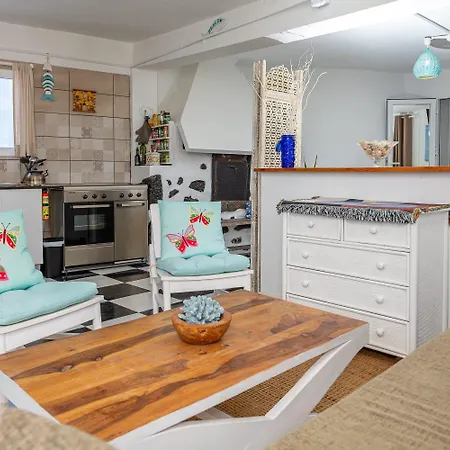Vista Paraiso, Sea Breeze Facing The Sea شقة